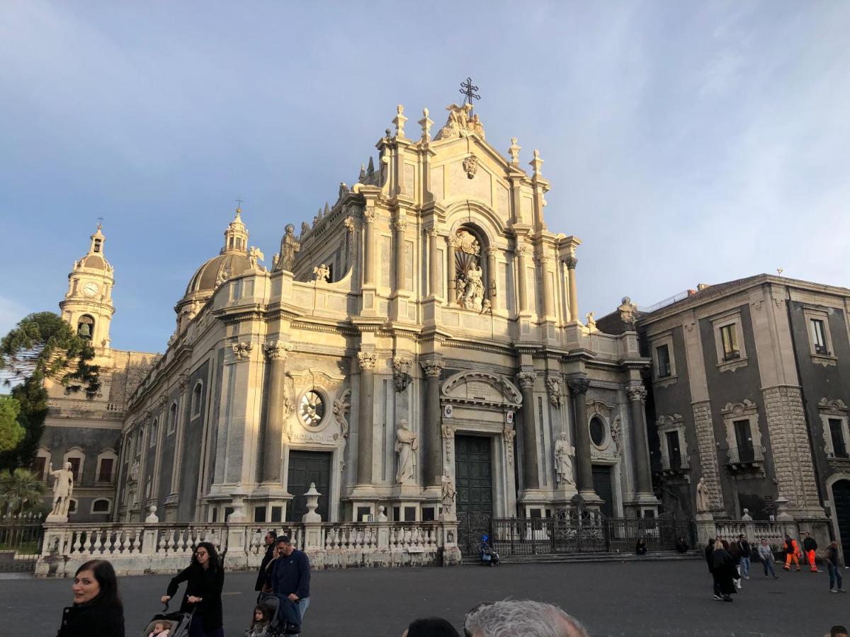 Sicily Wonderful Piazza Universita' Vila Catânia Exterior foto